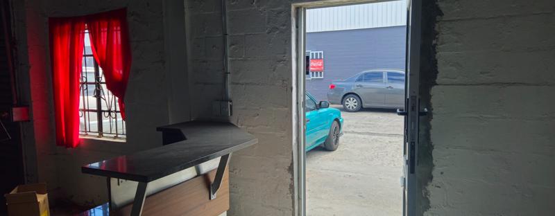 To Let commercial Property for Rent in Elsies River Industrial Western Cape